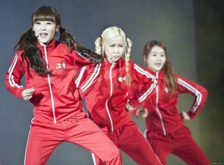 Illustration for article titled Popular K-Pop Group Accused of Ripping Off J-Pop Group. Again.